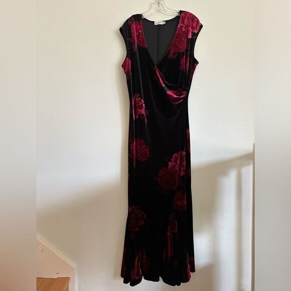 VTG CDC Black Burgundy Floral Velvet Maxi Dress Sz 12 90s Grunge Goth Evening - Picture 1 of 13